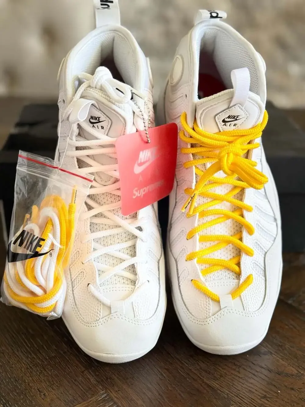 Supreme x Nike Air Bakin White Amarillo DX3292-100 Size 8.5 New With Box Rare!